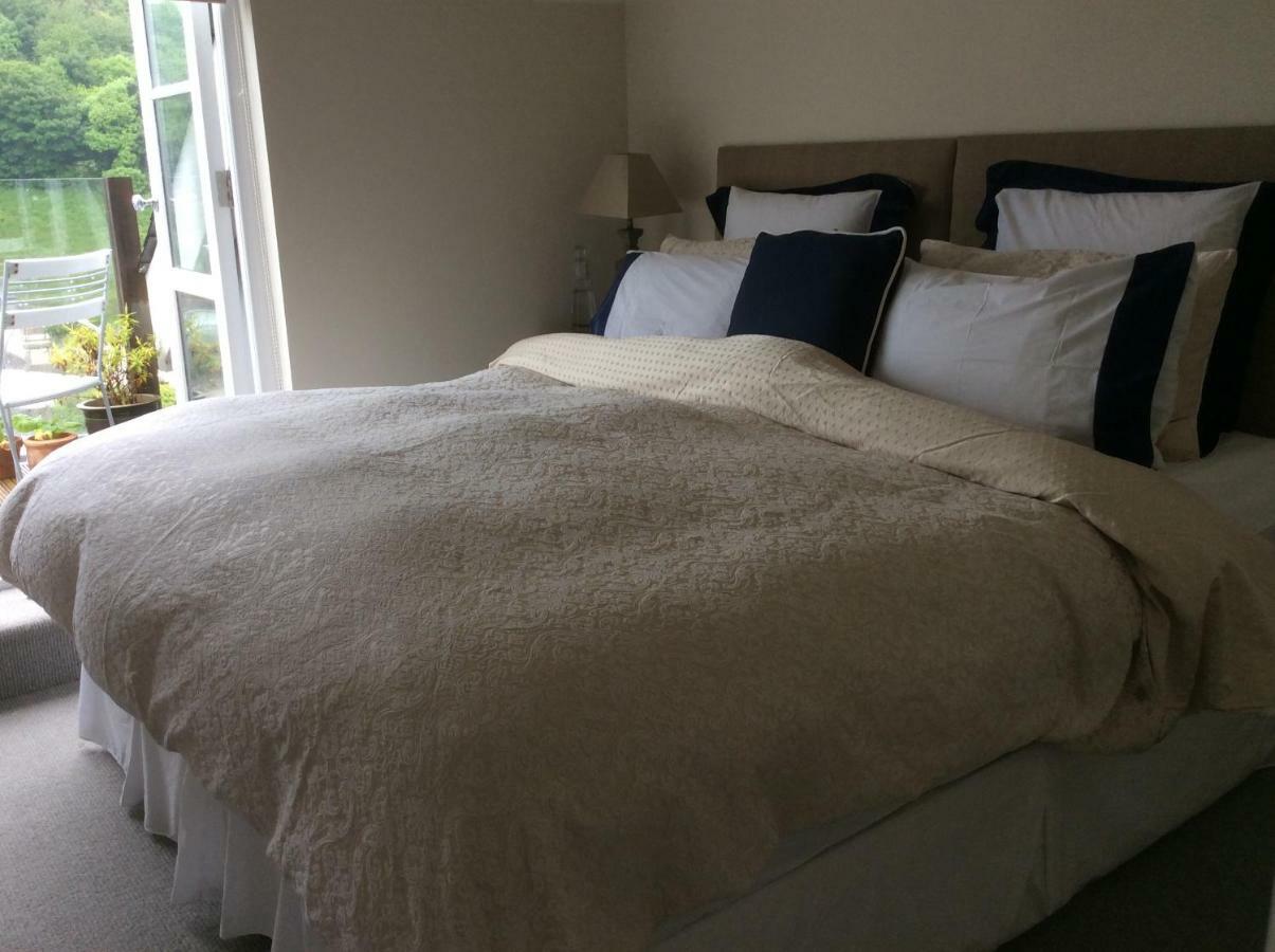 Compass Rose Bed and Breakfast Ντάρτμουθ Εξωτερικό φωτογραφία